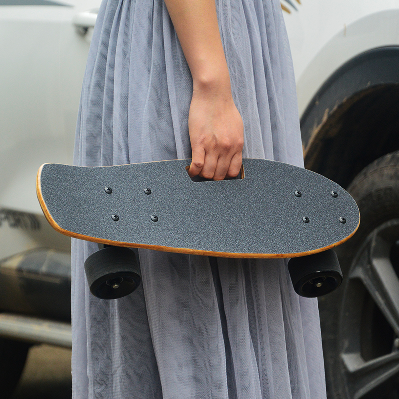the mini-portion is 45 centimeters of black sand